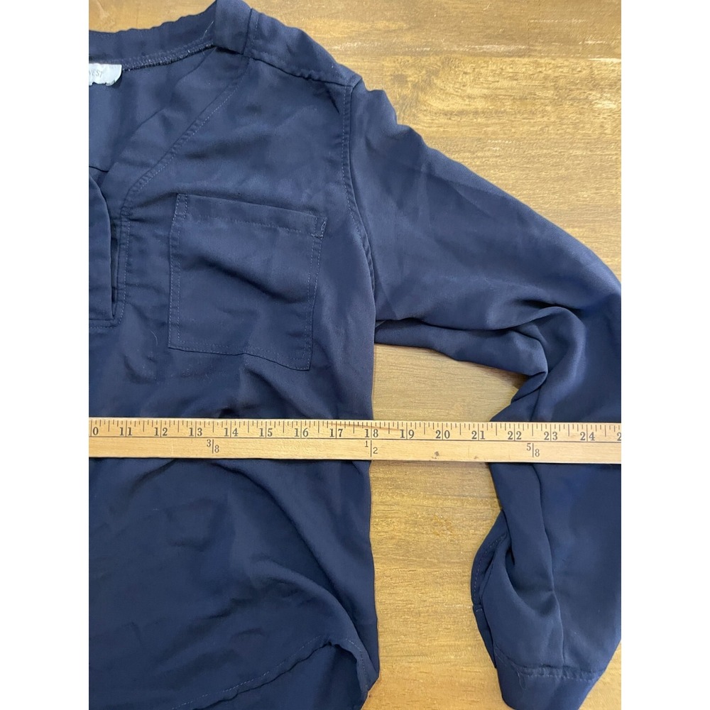 Nine West Shirt, Women's Size Medium, Navy Blue, Long Sleeve, V-neck - Picture 5 of 10